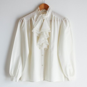 frill blouse M