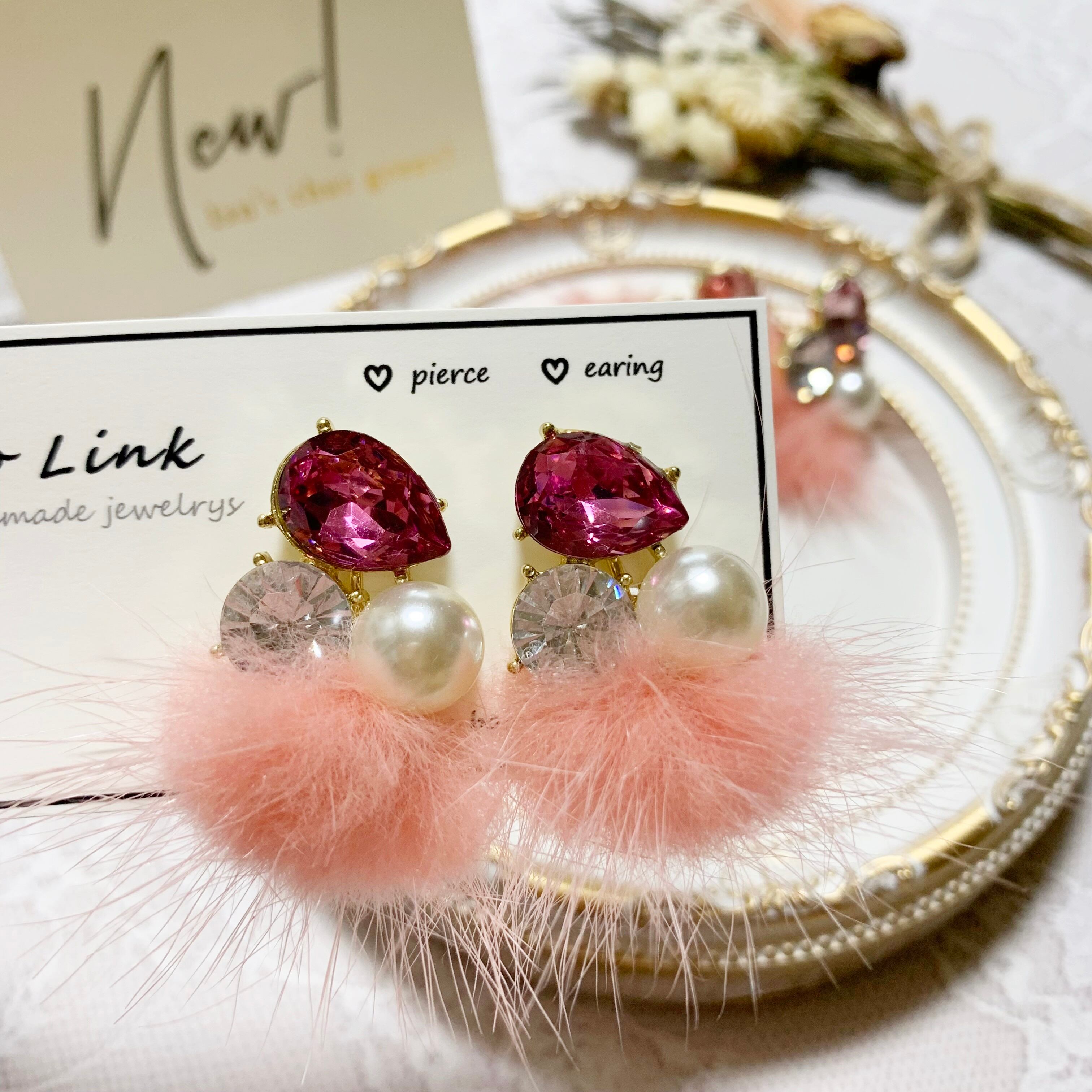 ミネット キラキラビジュー＆パール ファーピアス/イヤリング ノン