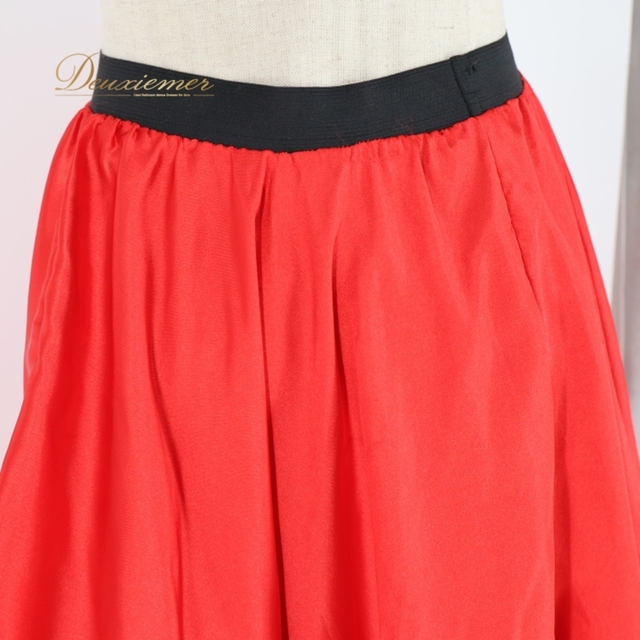 フラメンコ 衣装 ペチコート スカート ファルダ emika エミカ 無地 光沢 軽い ダンス パーティ 発表会 ブラック系 レッド系  軽量 薄手 光沢生地 ステージ衣装 舞台用 コスチューム レディース ファッション ダンス発表会 フラメンコ衣装