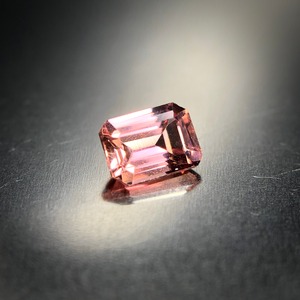 繊細にきらめく睡蓮色 0.27ct 天然 パパラチアサファイア DGLソーティング付属