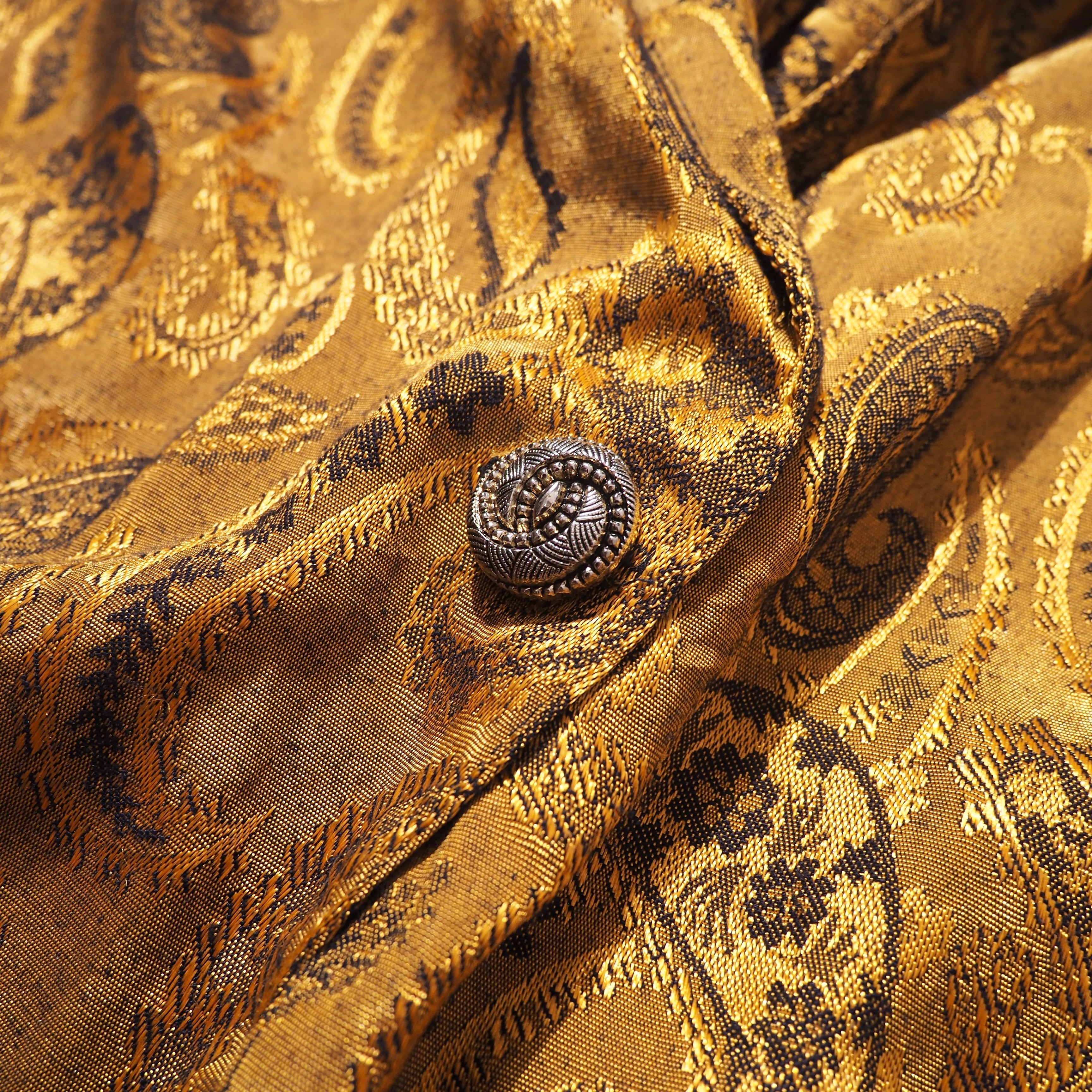 1990s Gold Luxury Paisley Embossed Vintage Loose Easy Jacket