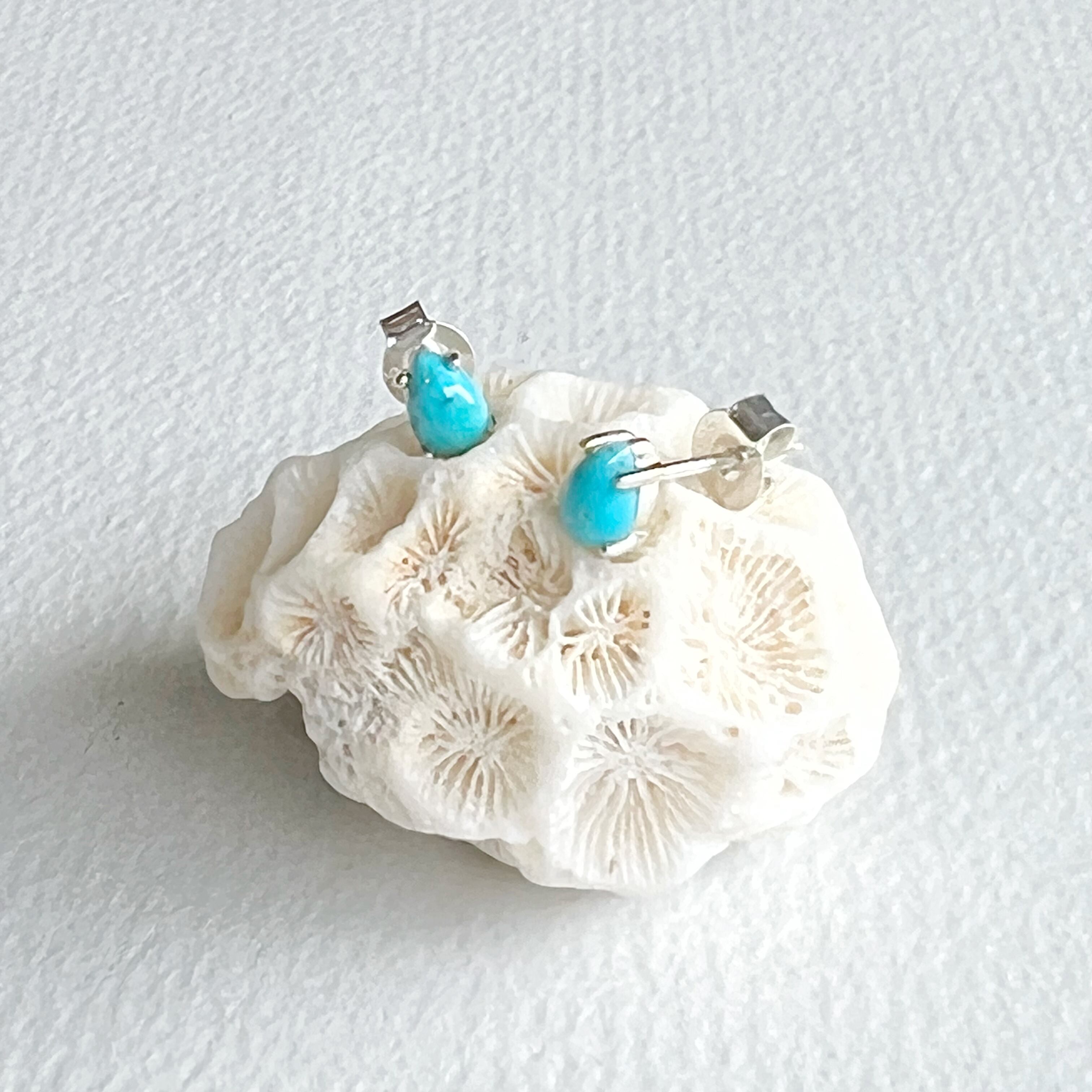 アリゾナ ターコイズ ドロップ 爪 スタッド ピアス 小さめピアス Small