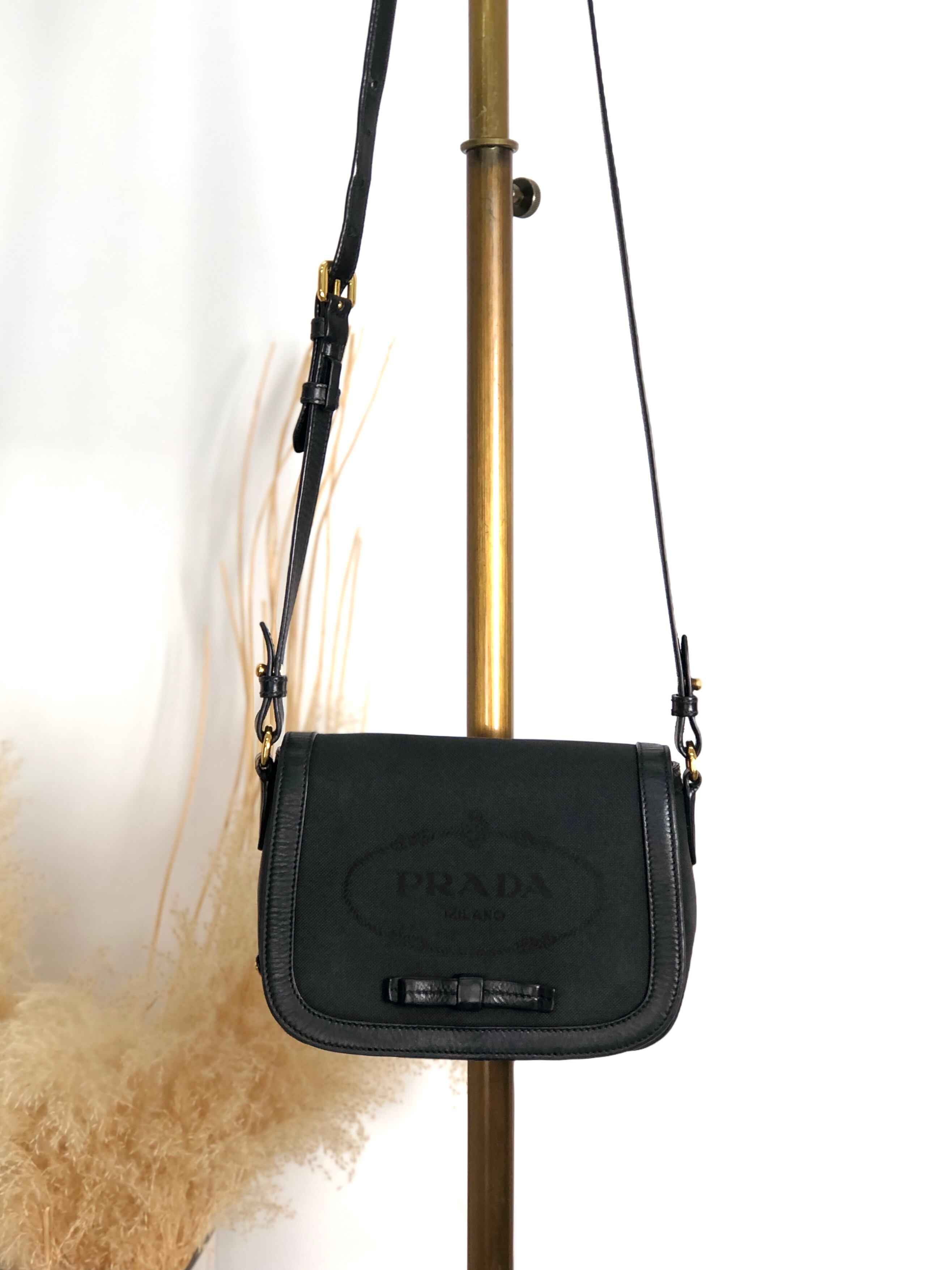 PRADA プラダ ショルダーバッグ ブラック ロゴ 刺繍 キャンバス vintage ヴィンテージ オールド 4w22ct