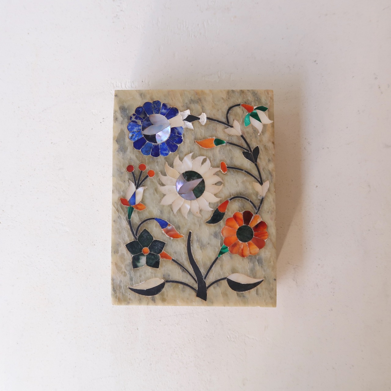 四角いお花のケース-にぎやか