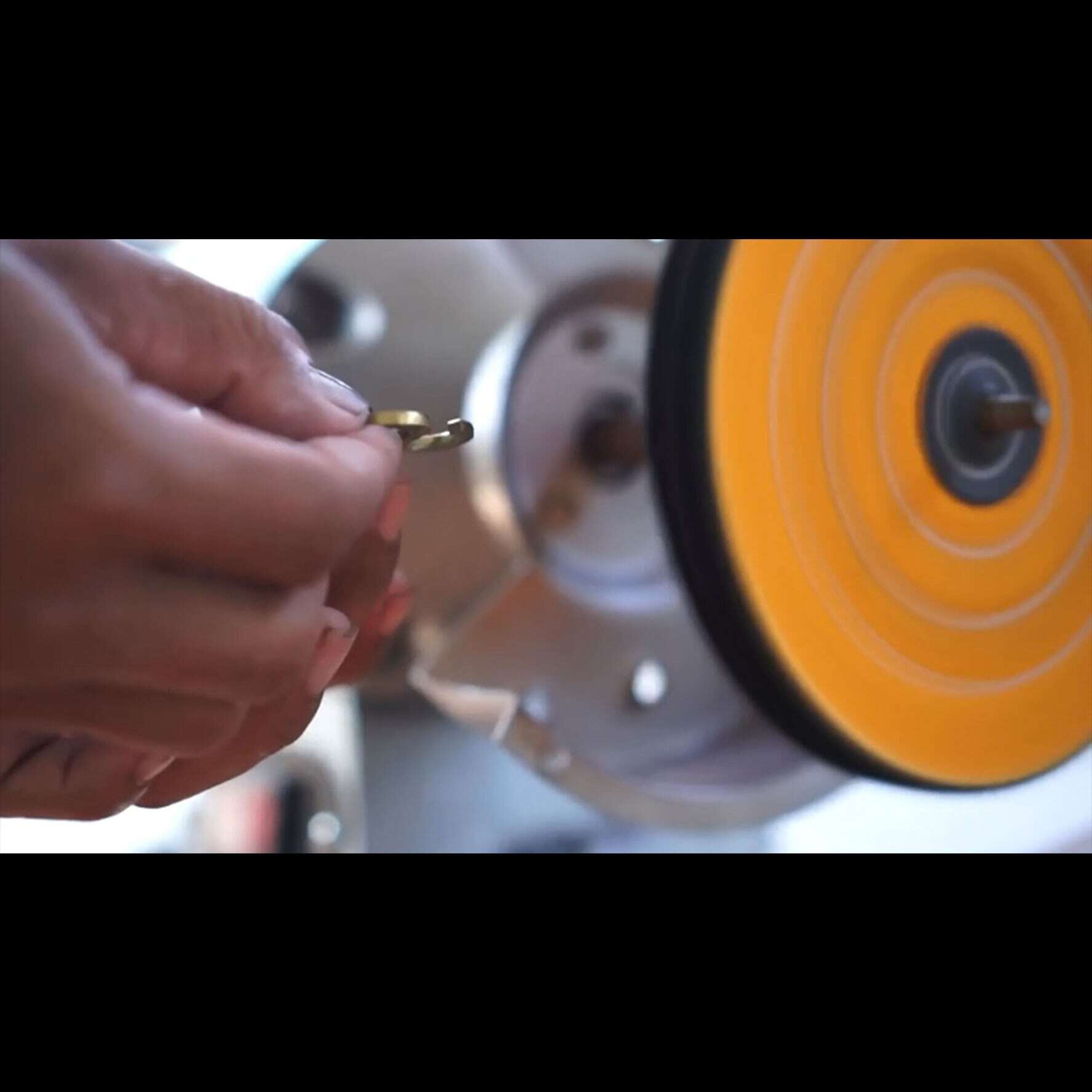 Tsuchi Mark Hoop | 槌目フープ | ピアス | &kow leather × brass