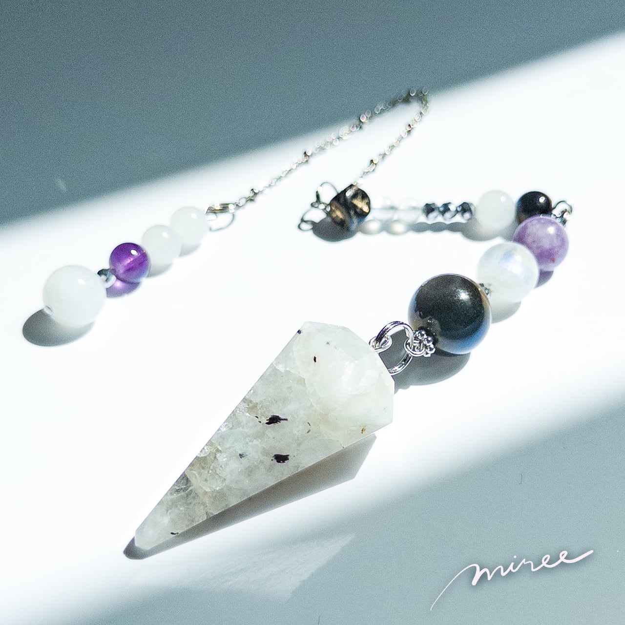 月のヴェール、黒の盾ペンデュラム【ムーンストーン×シルバーオブシディアン】moonstone pendulum_108
