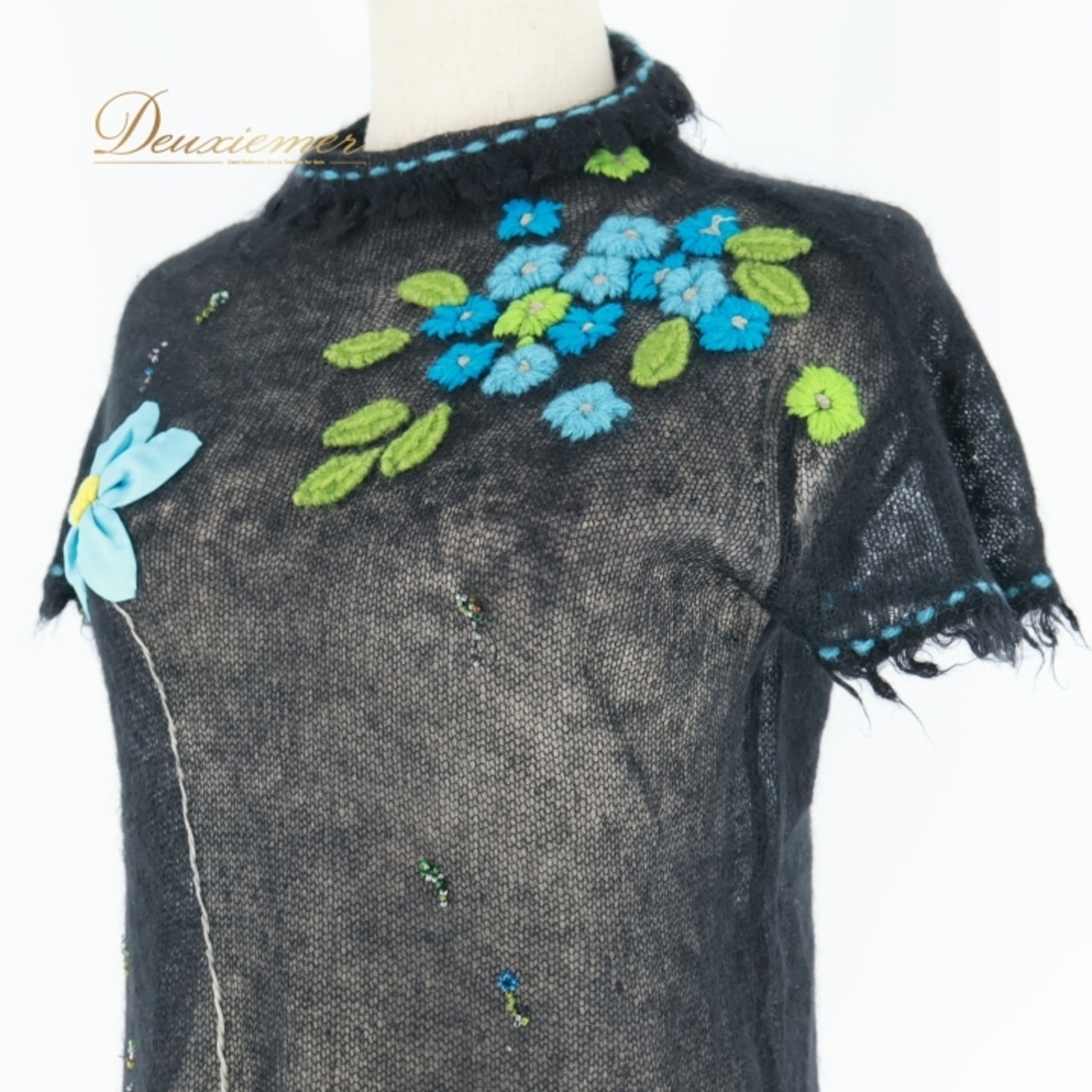 レディース トクコプルミエヴォル TOKUKO 1er VOL ニット トップス 軽い 刺繍 花柄 トクコ tokuko 黒 秋 冬 ブラック系 グリーン系 花 柄 秋冬 おしゃれ 刺繍 レディースウェア ファッションお花 フェミニン