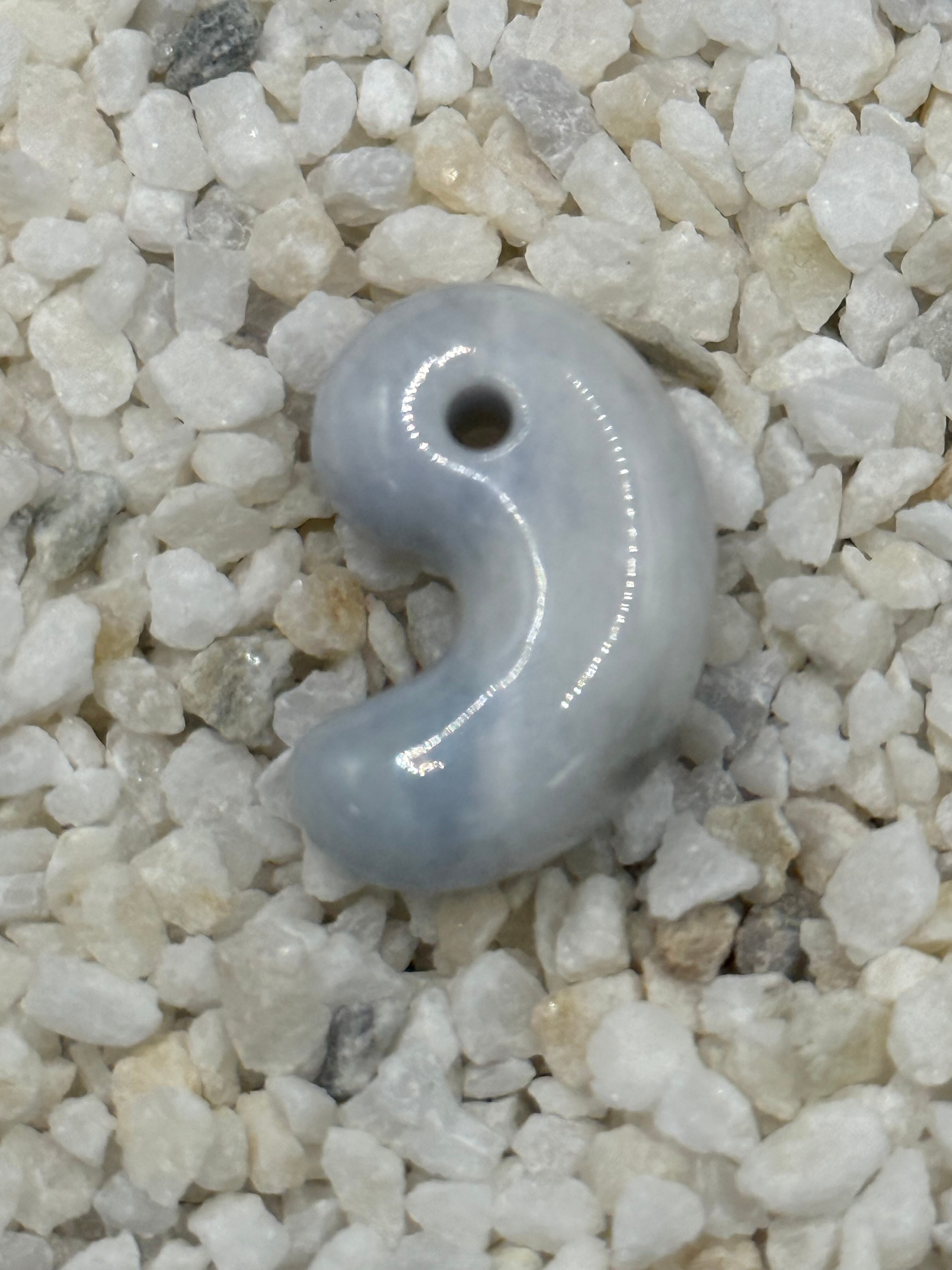 糸魚川翡翠 勾玉 027