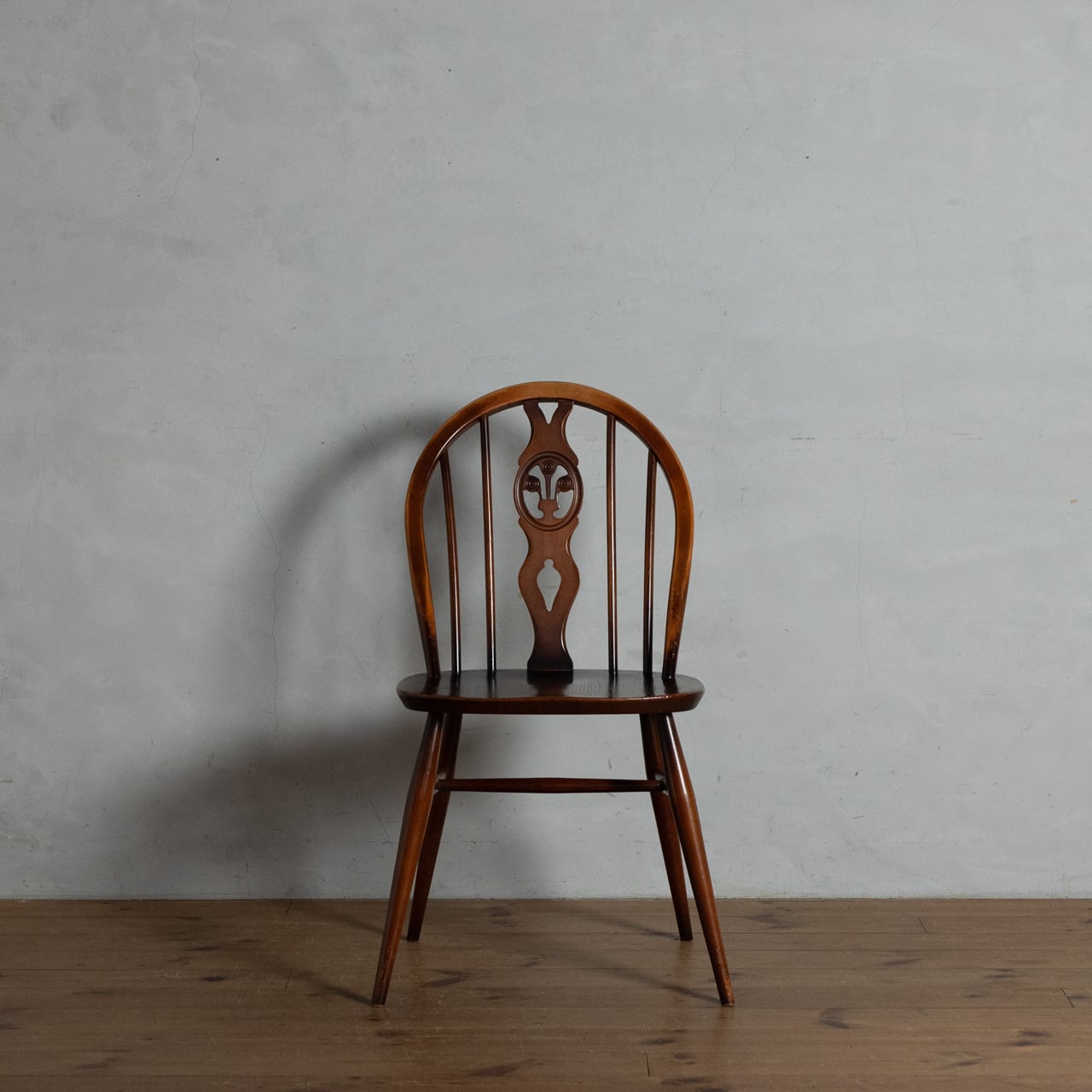 Ercol Thistleback Chair 【B】 / アーコール シスルバック チェア  〈ダイニングチェア・デスクチェア・椅子・コロニアル・アンティーク・ヴィンテージ〉 112585 | SHABBY'S MARKETPLACE　 アンティーク・ヴィンテージ 家具や雑貨のお店 powered