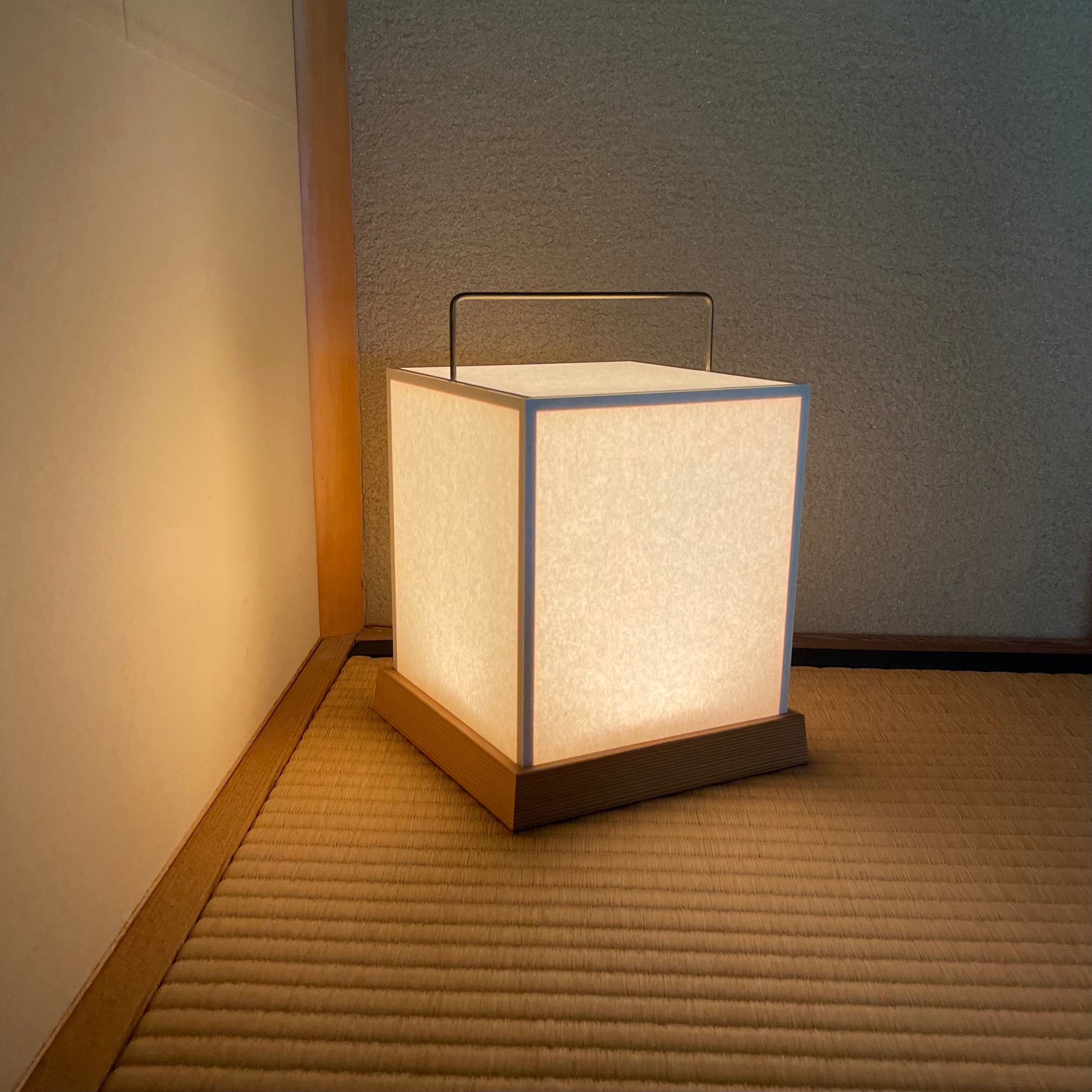 真鍮手付き角スタンド Exeluce | KOHSEKI