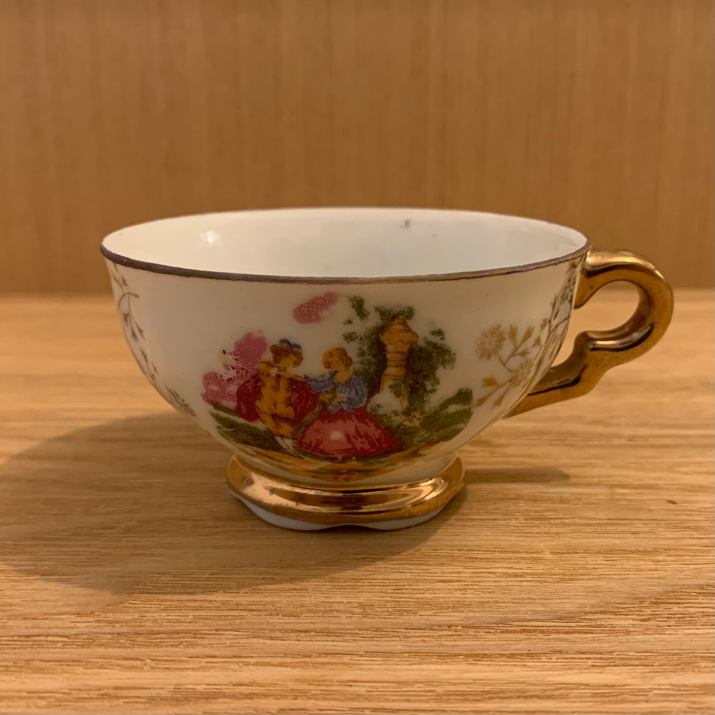 ヴィーンテージ　カップとソーサーセットかごレア⭐︎ ヴィンテージ ミニカップ&ソーサー | Zelkova Antique and Art