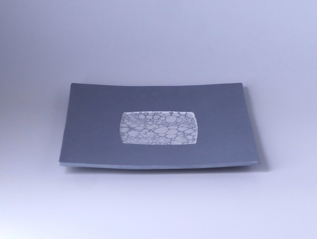 正角23cm皿　グレー角抜き月面