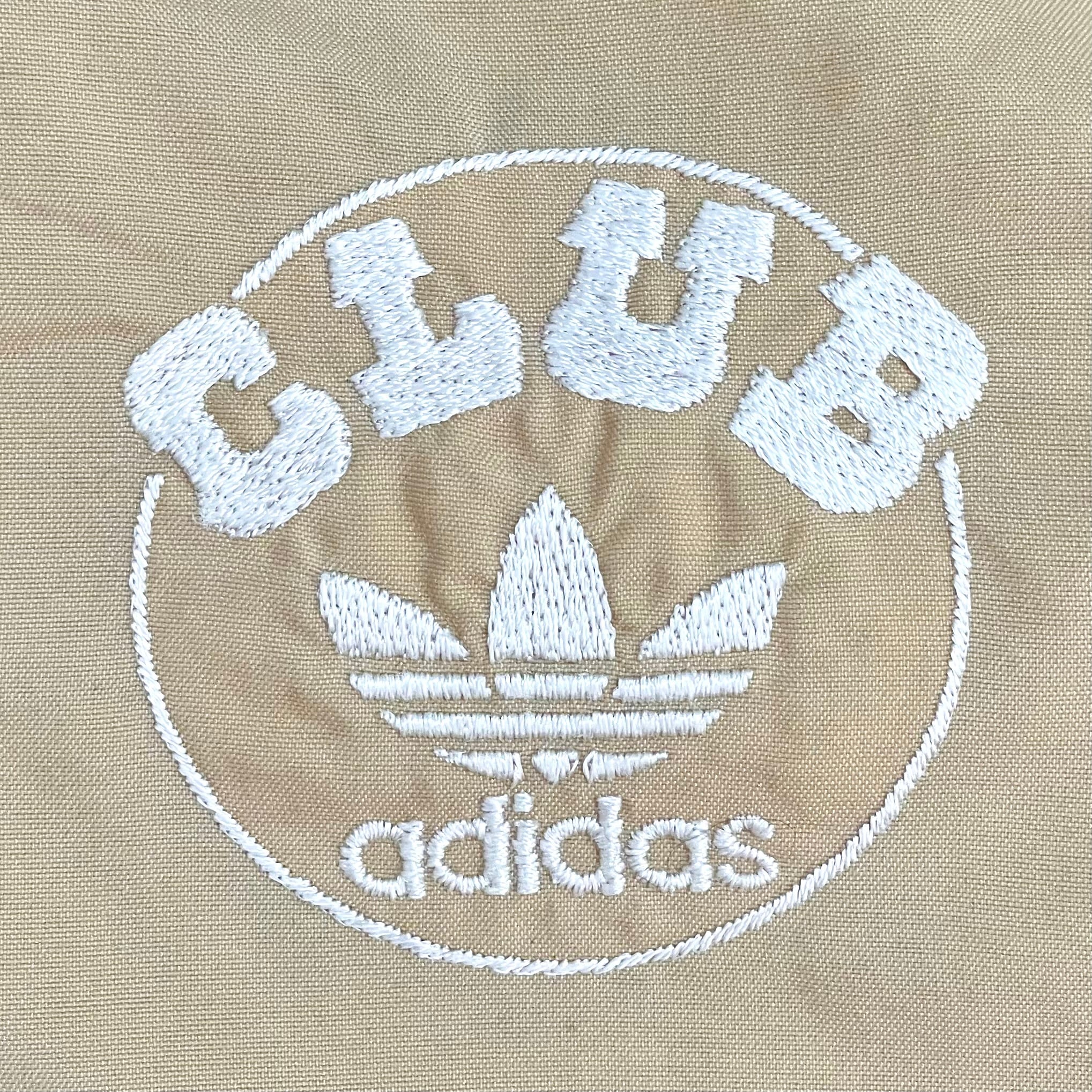 adidas　アディダス　金刺繍ロゴ　ナイロンジャンパー黒金ロゴゆったりLサイズ