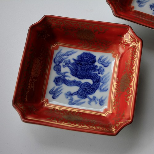 福泉窯　渕赤金襴手　龍絵　隅切角小鉢