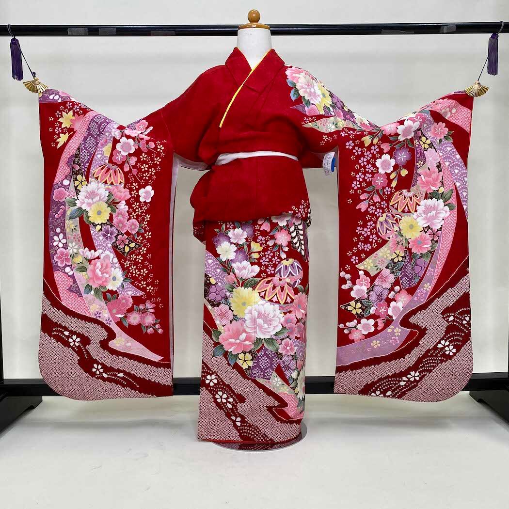 赤 花柄 着物 子供用（M0505O Mint 子供用 女性用着物 毬柄 シルク  