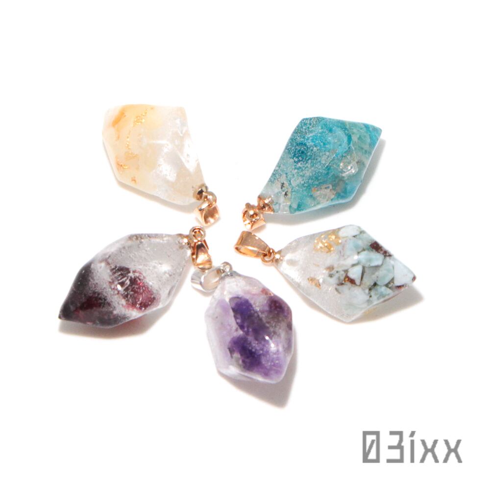 炭酸鉱石 ペンダントトップ ガーネット 柘榴石 1月誕生石 きらきら