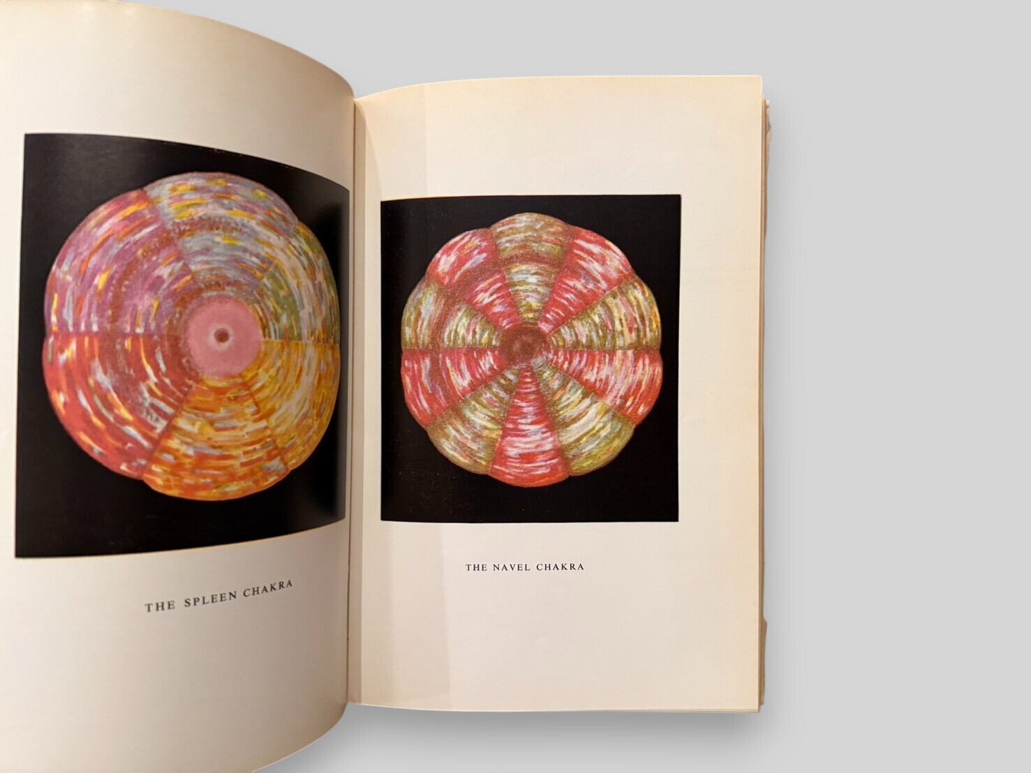 SSO112】【TENTH REPRINT EDITION】The Chakras: A Monograph(1973