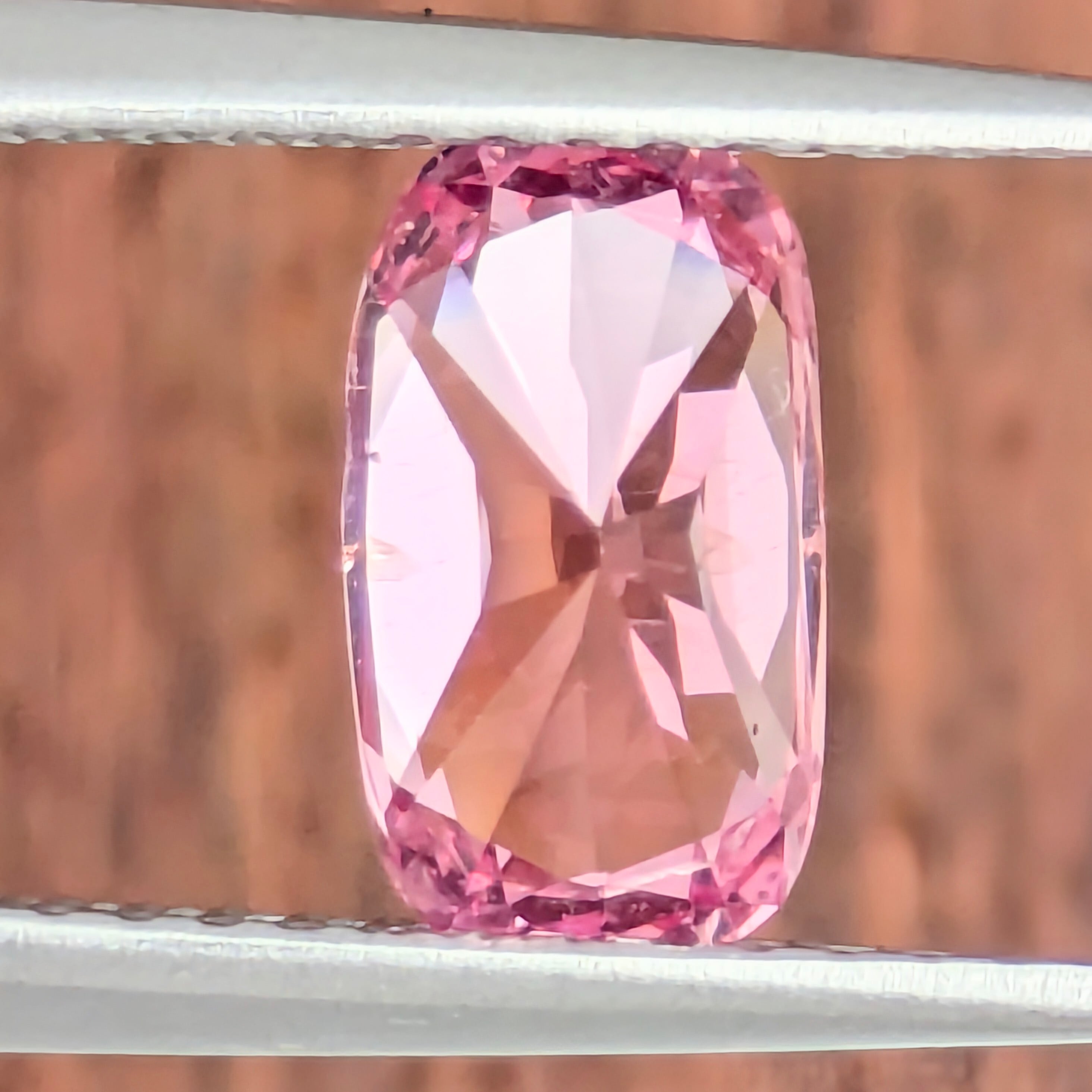 ピンクスピネル ルース ミャンマー・モゴック産 【1.567ct】 PRO208503