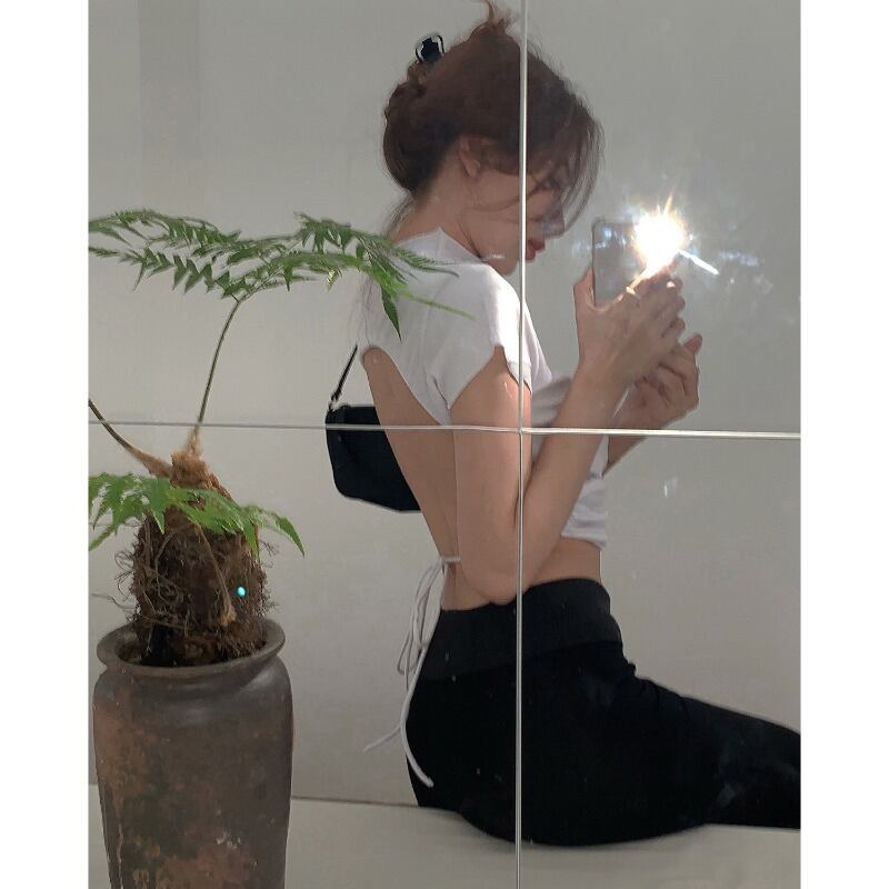 Tシャツ バックレスショートスリムホワイトトップス ブラックストロベリース31859315812