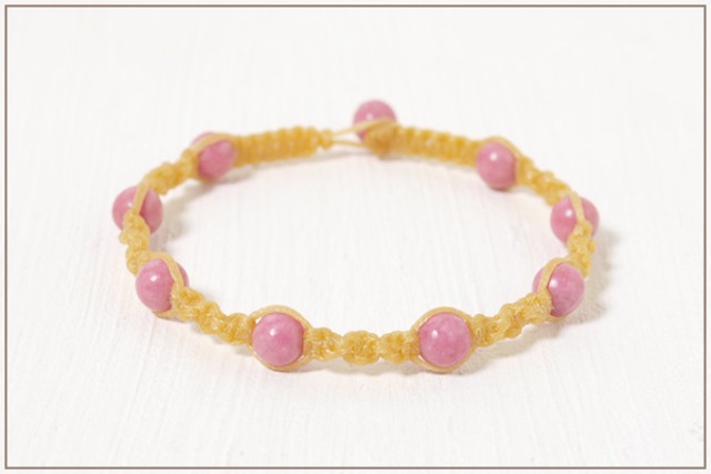 ロードナイト６ミリ玉ナチュラルマクラメブレスレット