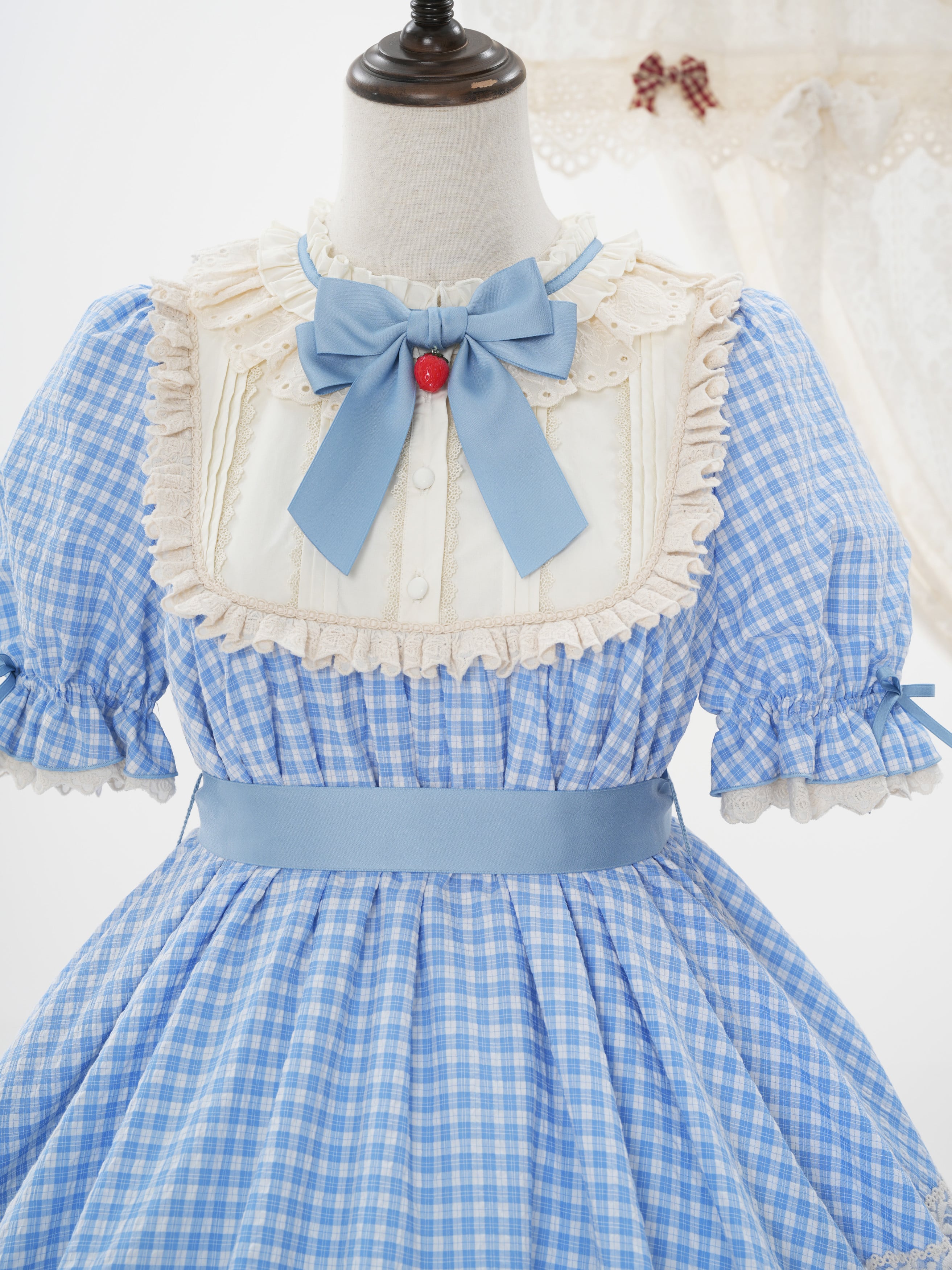 ストロベリー・リボンブーケ ギンガムチェックパフワンピース