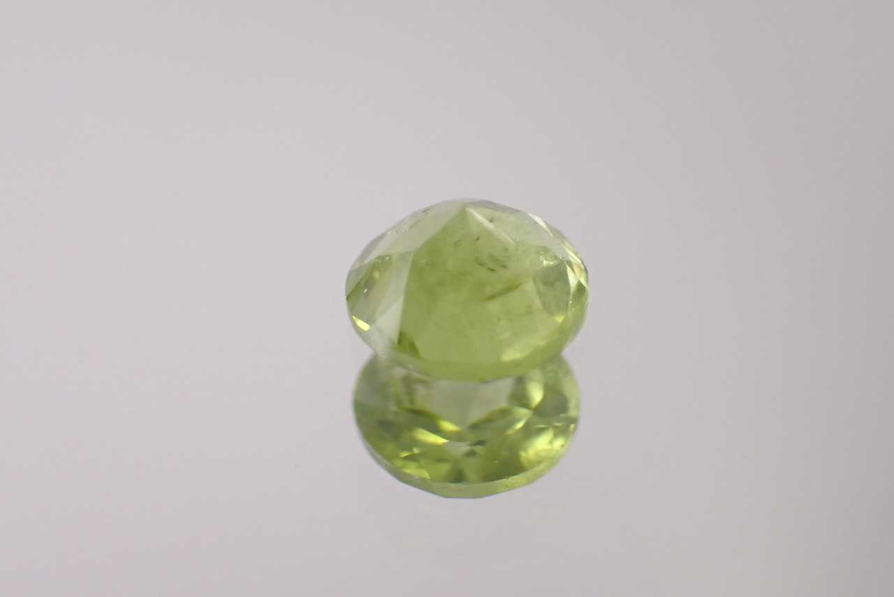 ペリドット　1.32ct　[C9‐108]