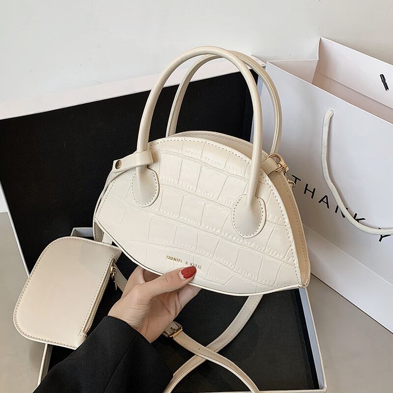 センス小さなバッグ女性2020新しいトレンドラインファッションオールマッチワンショルダーメッセンジャーバッグバージョンのネット赤いシェルバッグ Tiancai_Wing_Bag7400074