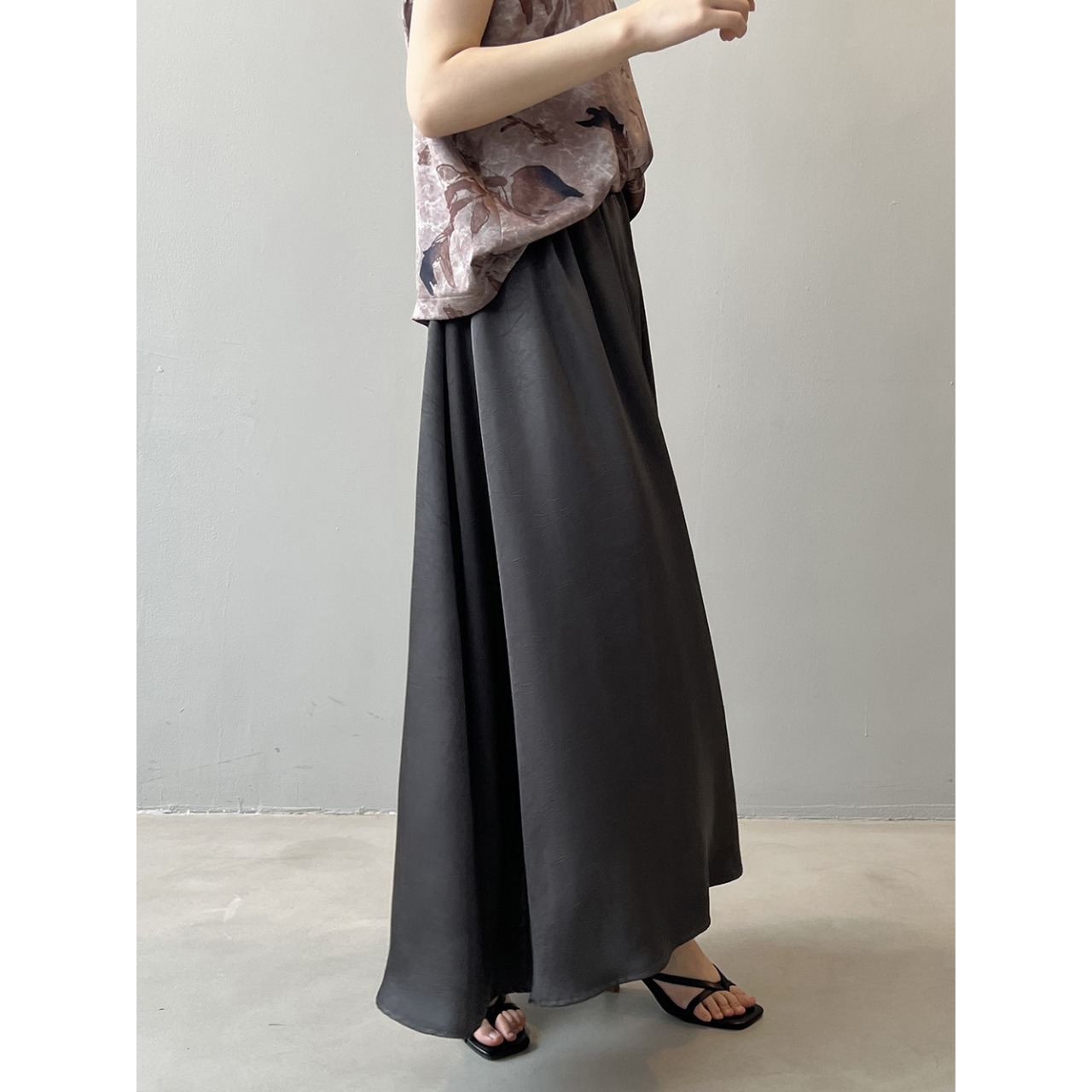 サテン ドレープロングスカート 10016