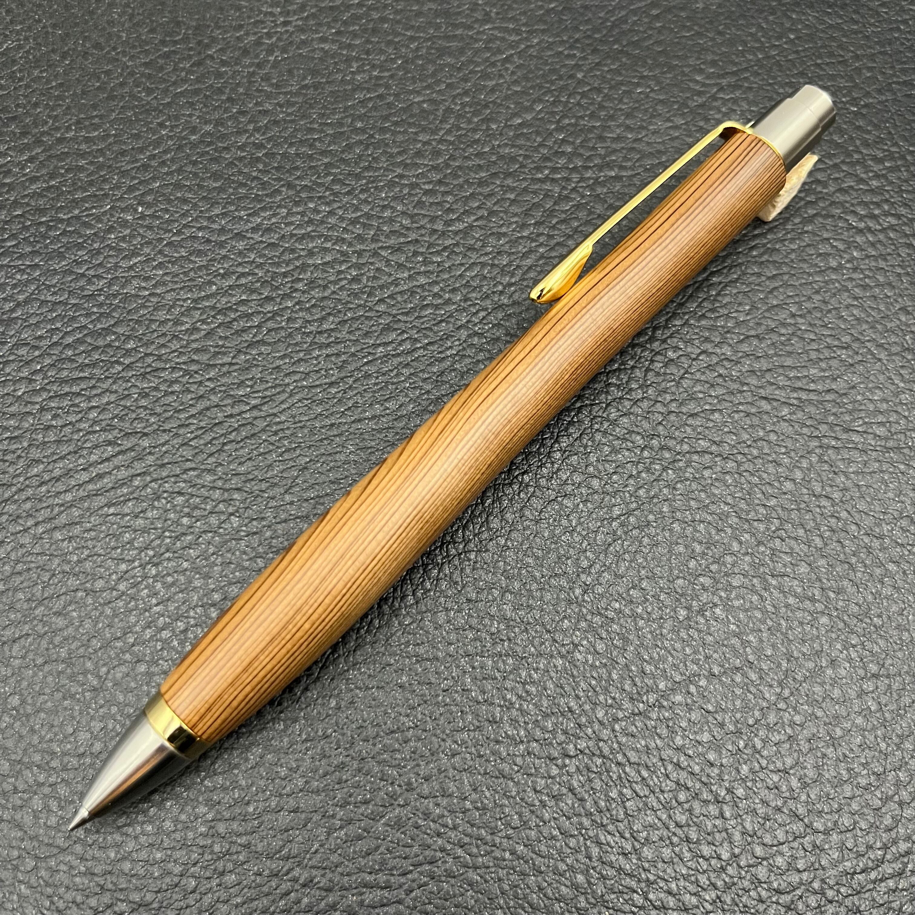 ウッドペンクラフト　姫縁杉(ひめえにしすぎ) 御神木　ボールペン 姫縁杉(ひめえにしすぎ)-306052909】ボールペン | 匠衆・朱椿粋