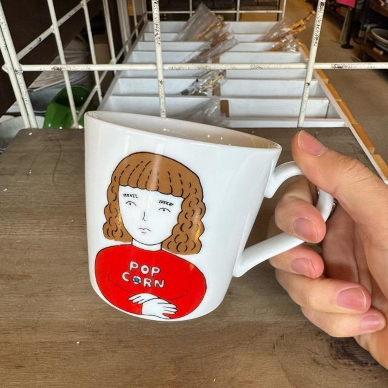 美濃焼　アンニュイマグ　お茶　コーヒー　エキゾチック　日本製　伝統的　和食　洋食　おうちごはん　電子レンジ　花柄　花　青　可愛い　