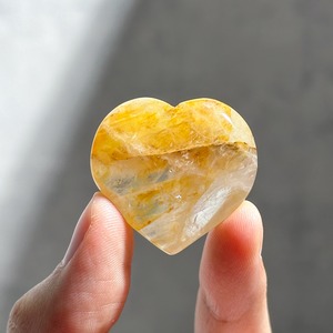 ゴールデンヒーラー ハート型45◇ Golden Healer ◇ 天然石・鉱物・パワーストーン