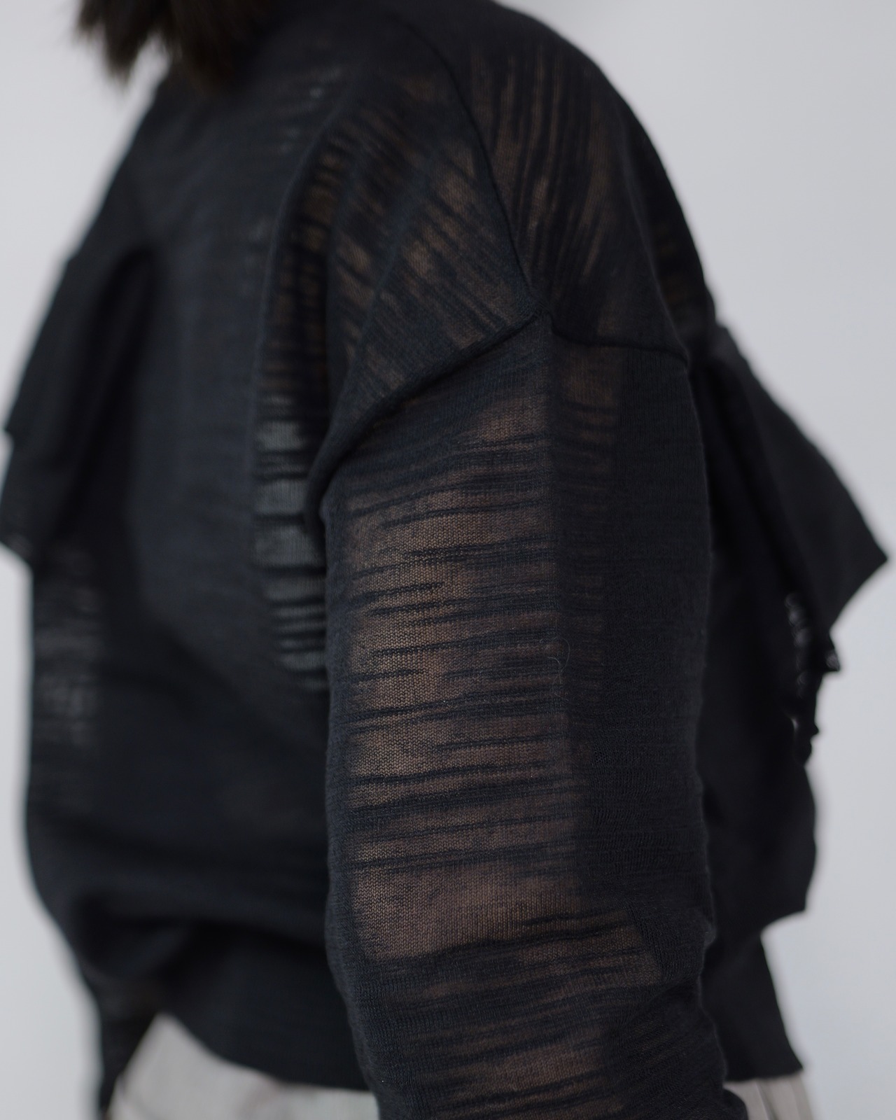 kotohayokozawa - TD V-NECK SHEER KNIT ：Black｜シアー／Vネック／デコレーション