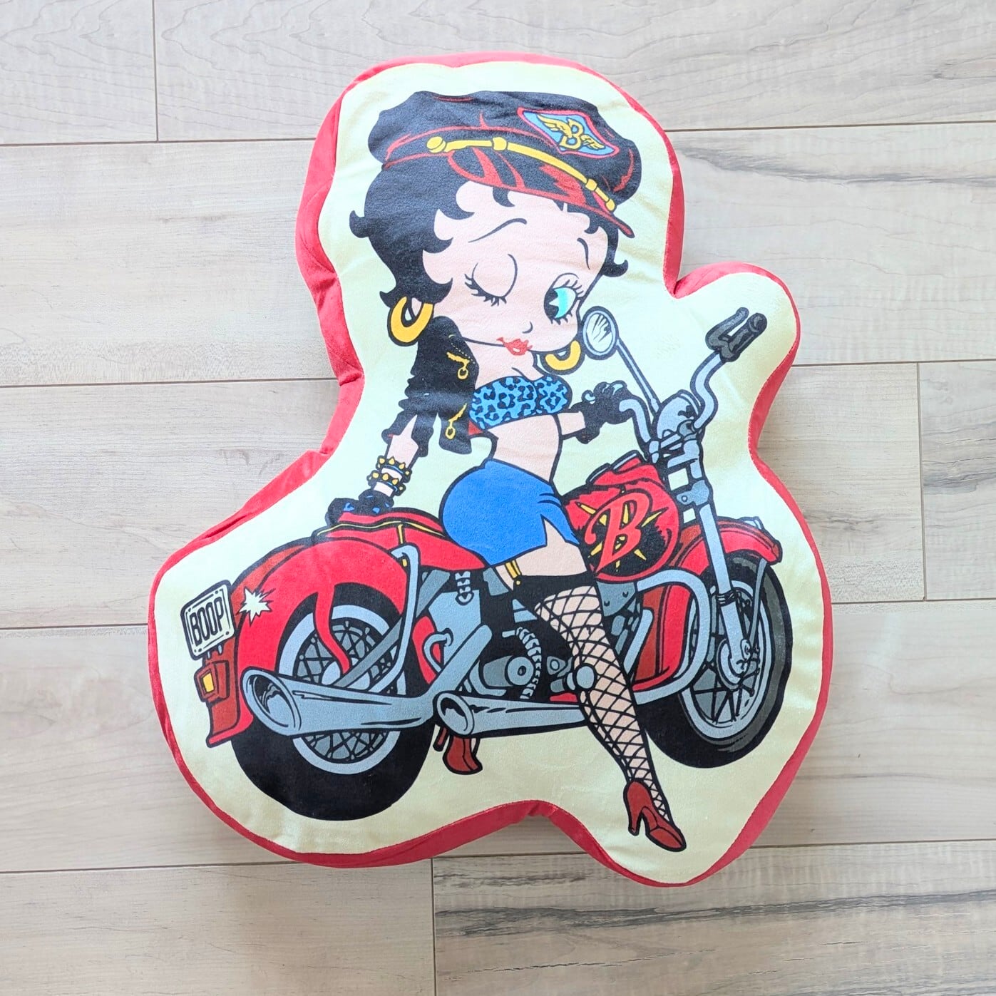 【 Betty Boop ( ベティ・ブープ ) ）】 DIECUT CUSHION / ダイカットクッション〚アメリカン雑貨 アメトイ〛