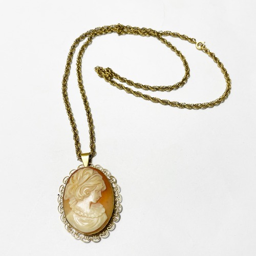 Vintage 12K Gold Filled Cameo Locket Pendant Necklace