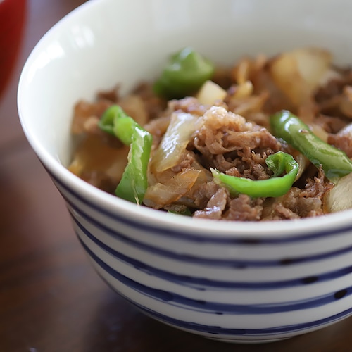 帯縞紋　杵型丼　作：井手國博・与志郎窯（有田焼）