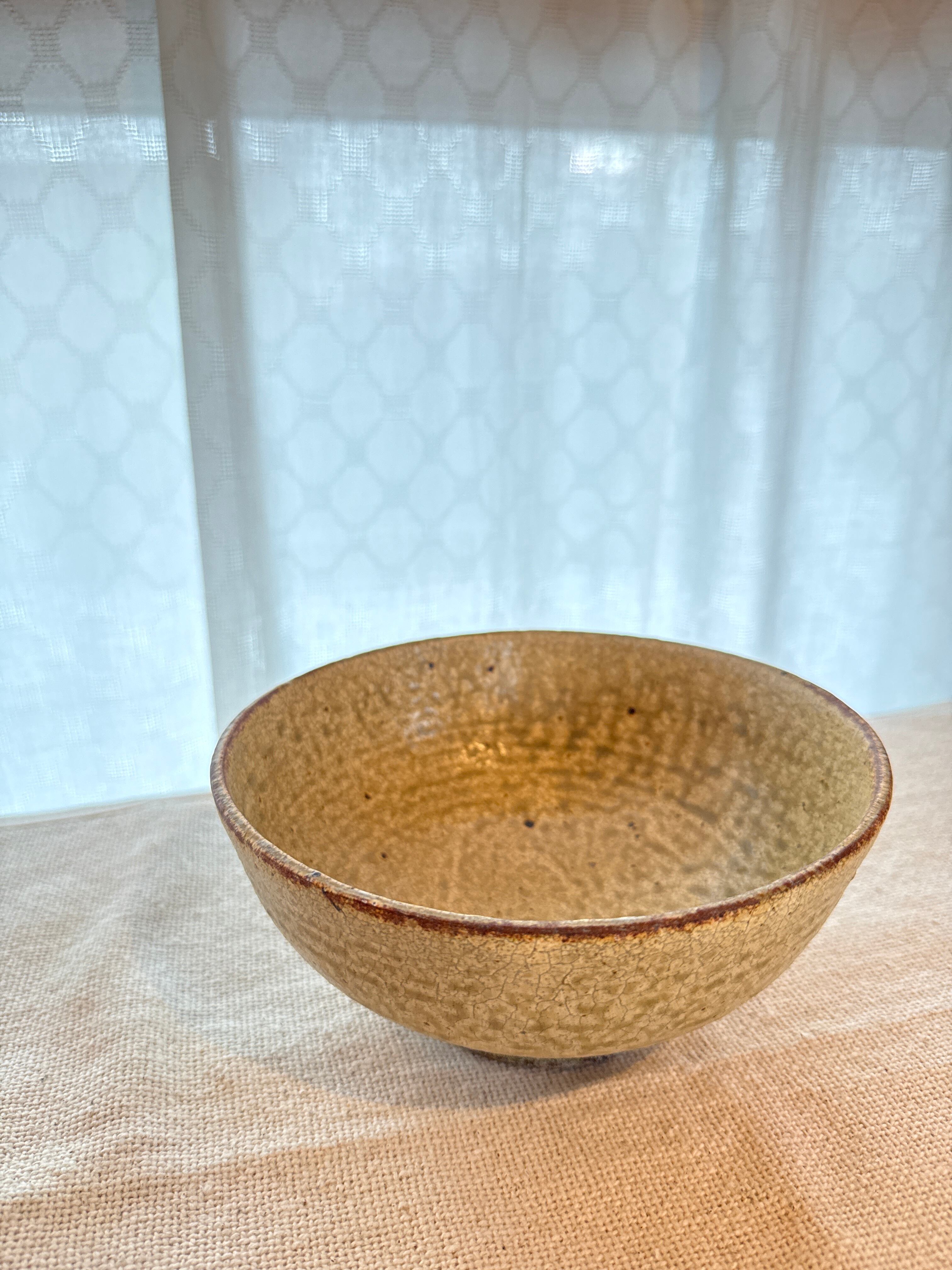 馬渡新平さん 平鉢 （ドラ鉢 ）6寸　2つセット　ペア 作家 馬渡新平 ヒビ粉引き 平鉢6寸 ¥5,500 大人の焼き物