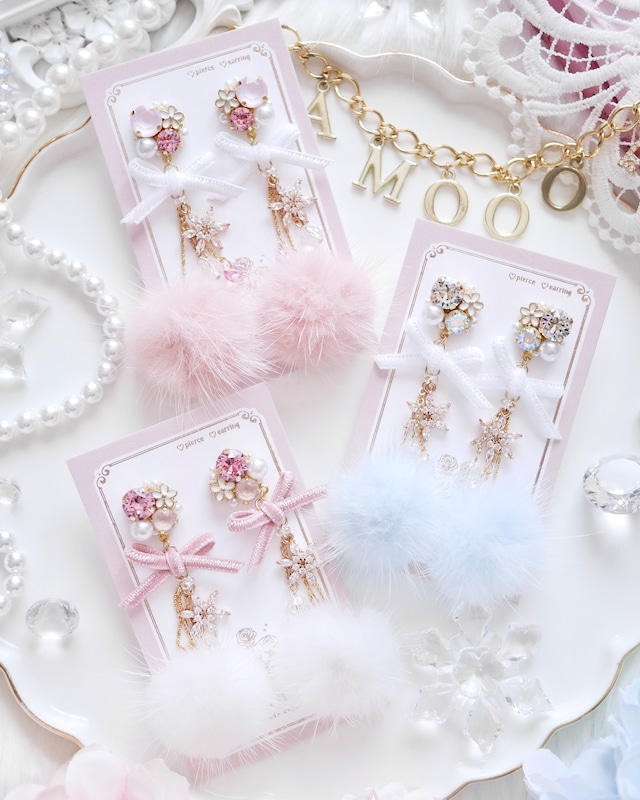 7105 フラワークリスタルビジュースノーフレークファーピアス/イヤリング