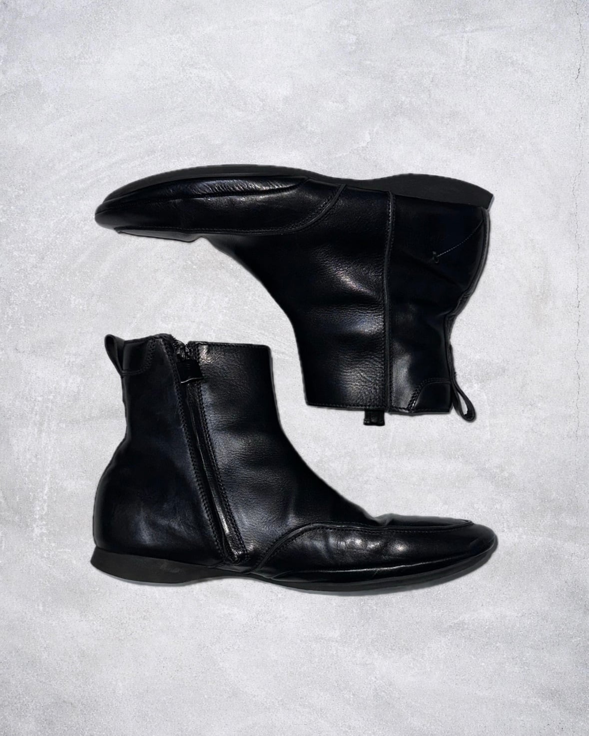 COSTUME NATIONAL HOMME Minimal Form Leather Boots | Jurell