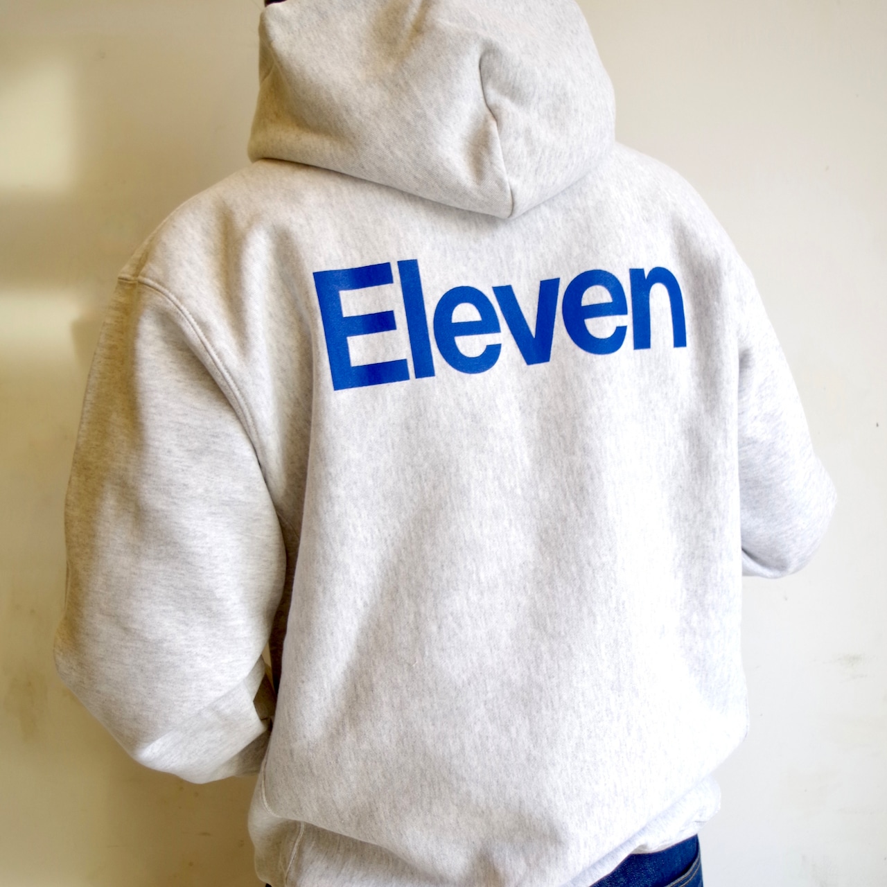 one f.  Quietly,Eleven  HOODIE　