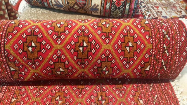 絨毯クエスト42 おまけのけ【No.M11】クッション枕 ※現在、こちらの商品はイランに置いてあります。ご希望の方は先ずは在庫のご確認をお願いします。