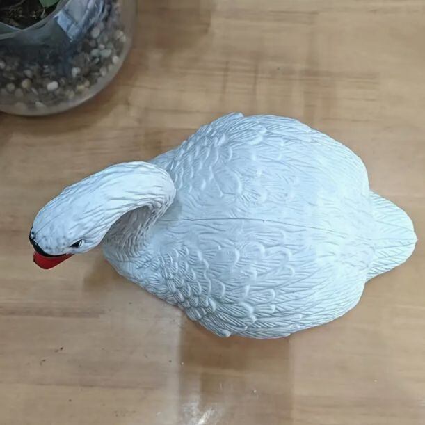 白鳥 1個 池 オーナメント 園芸用品 置物 動物 浮く 屋外装飾 水辺 白