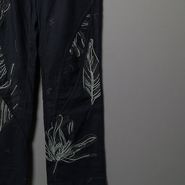 [HaaT]　Botanical Embroidery Pants