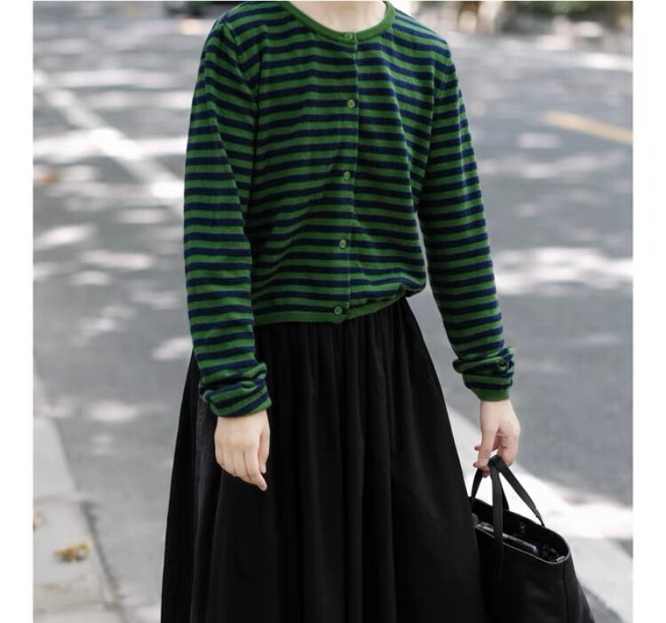 ブルーグリーンコントラストカラーリテラリーカーディガンt-221501