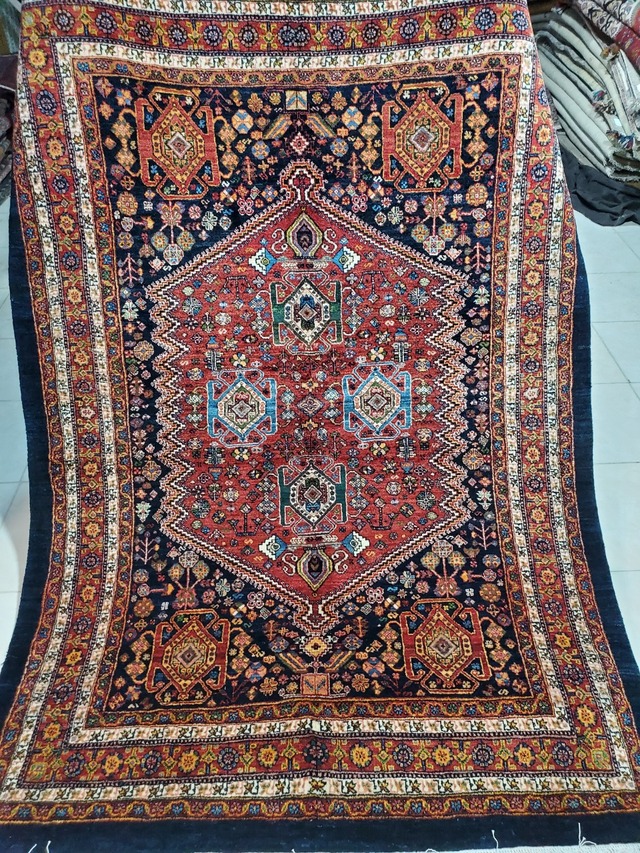 絨毯クエスト48【No.87】 ※現在、こちらの商品はイランに置いてあります。ご希望の方は先ずは在庫のご確認をお願いします。