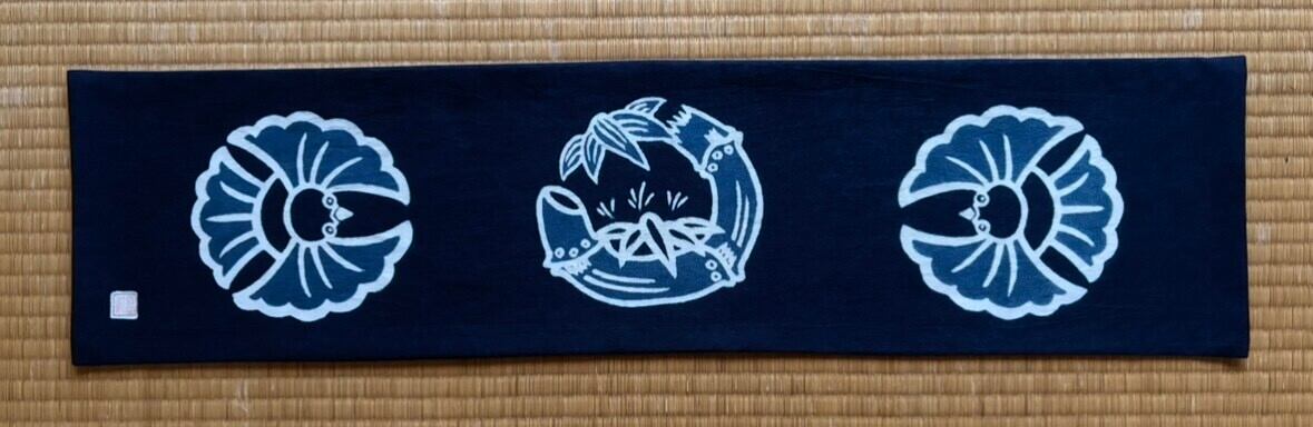 筒描藍染 風呂敷 鶴A | 長田染工場