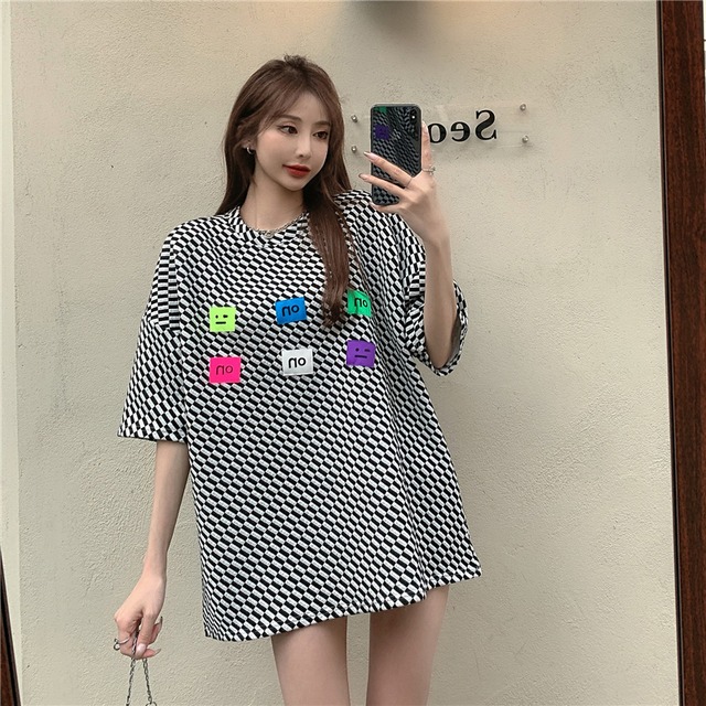 格子柄Tシャツ シャツ ルーズラウンドネックジャケット レディーススプリング 春物 Oネック ブラックストロベリース12406631724