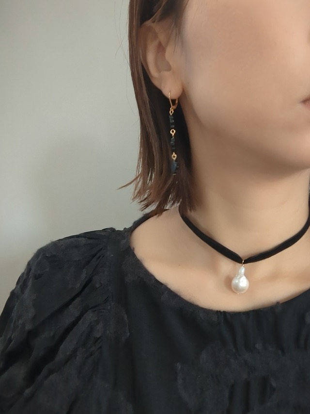 《ブラックオニキス》モチーフピアス