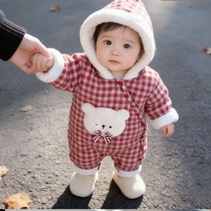 【BABY】可愛いクマ柄チェック防寒ロンパース