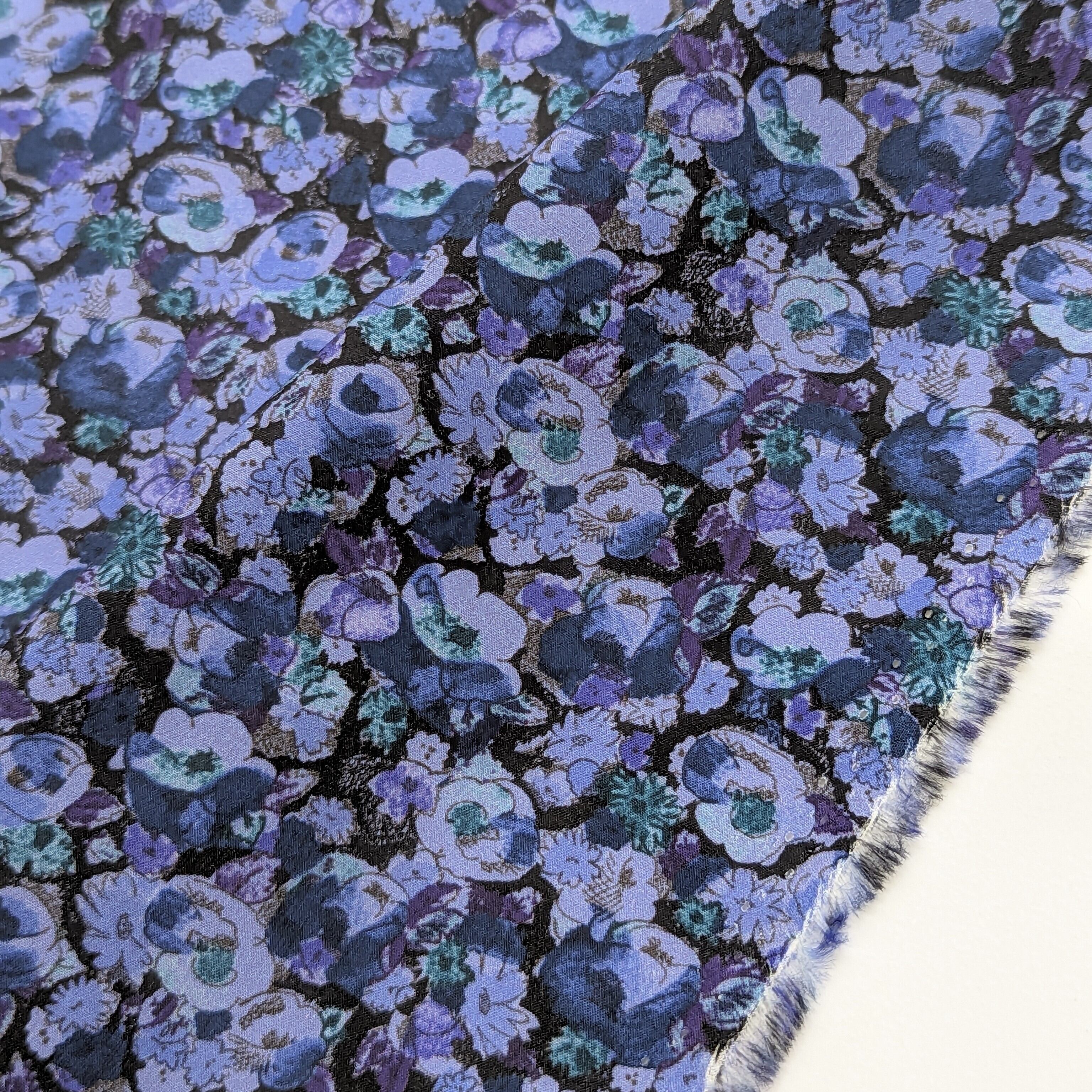 ◆輸入 リバティ LIBERTY タナローン Leila Blue レイラ ブルー 約130×50cm