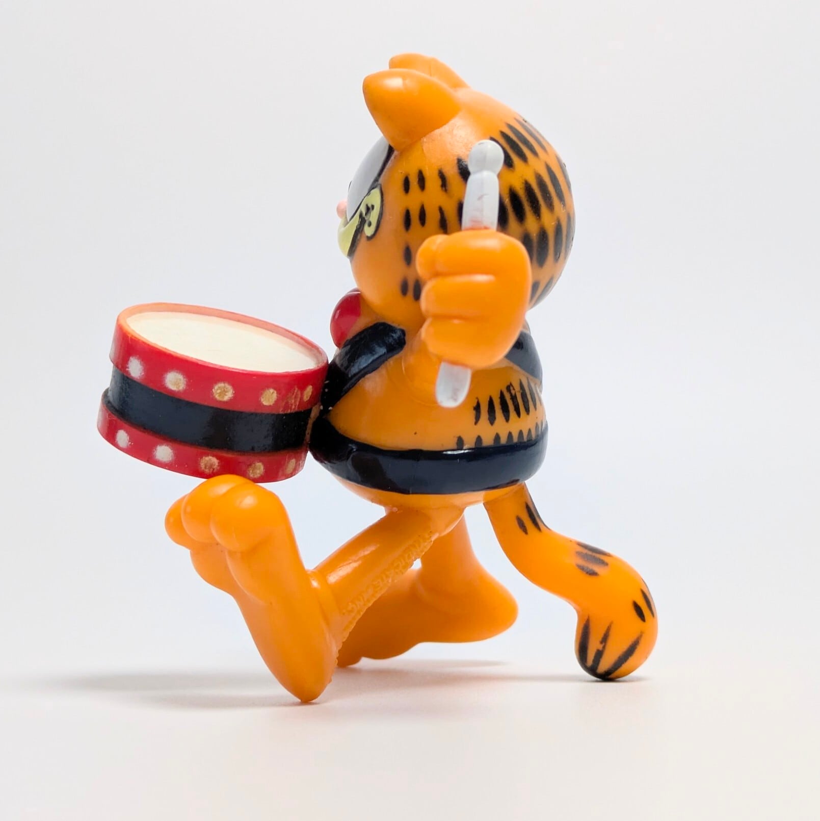 ☆VINTAGE80' 90'☆【 Garfield ( ガーフィールド ) 】 PVCフィギュア ドラム 〚アメリカン雑貨 アメトイ〛